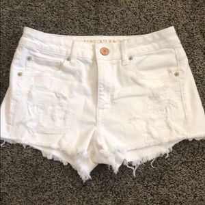 White American Eagle Shorts. Size: 6